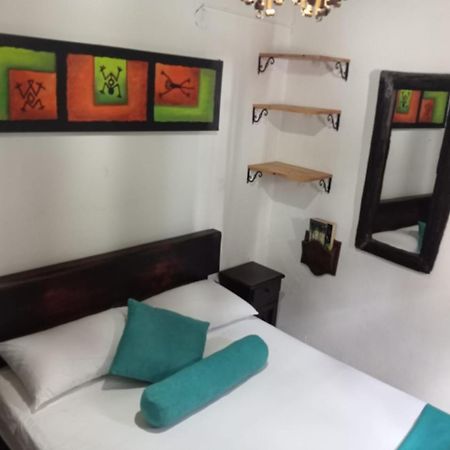 Santander Aleman Hostel 圣希尔 外观 照片
