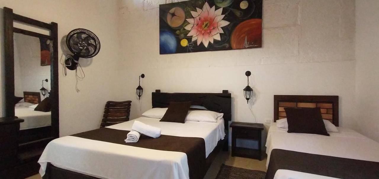 Santander Aleman Hostel 圣希尔 外观 照片