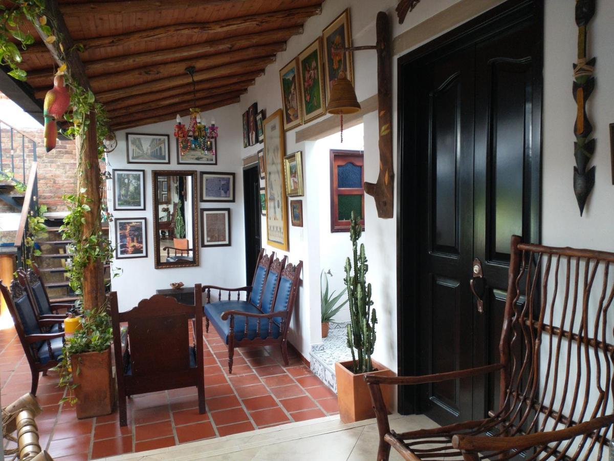 Santander Aleman Hostel 圣希尔 外观 照片