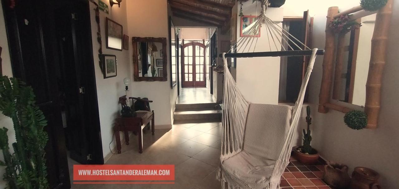 Santander Aleman Hostel 圣希尔 外观 照片