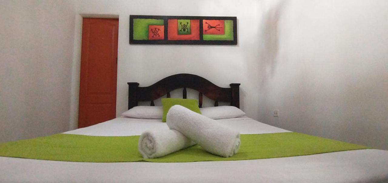 Santander Aleman Hostel 圣希尔 外观 照片