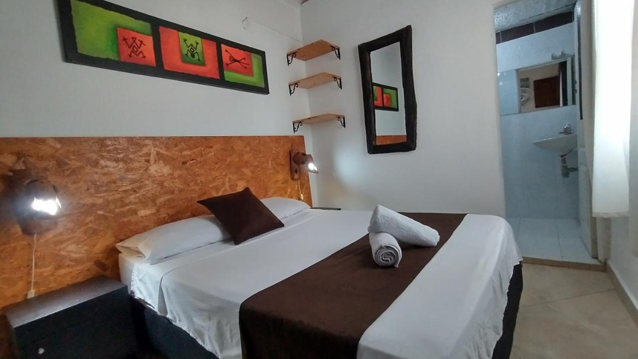 Santander Aleman Hostel 圣希尔 外观 照片