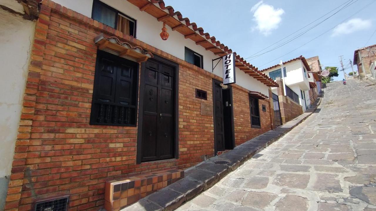 Santander Aleman Hostel 圣希尔 外观 照片