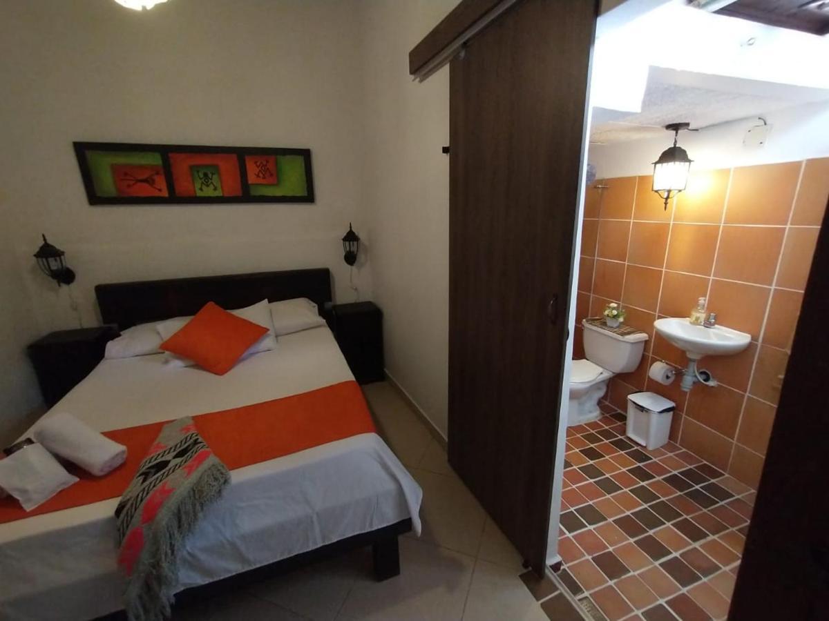 Santander Aleman Hostel 圣希尔 外观 照片