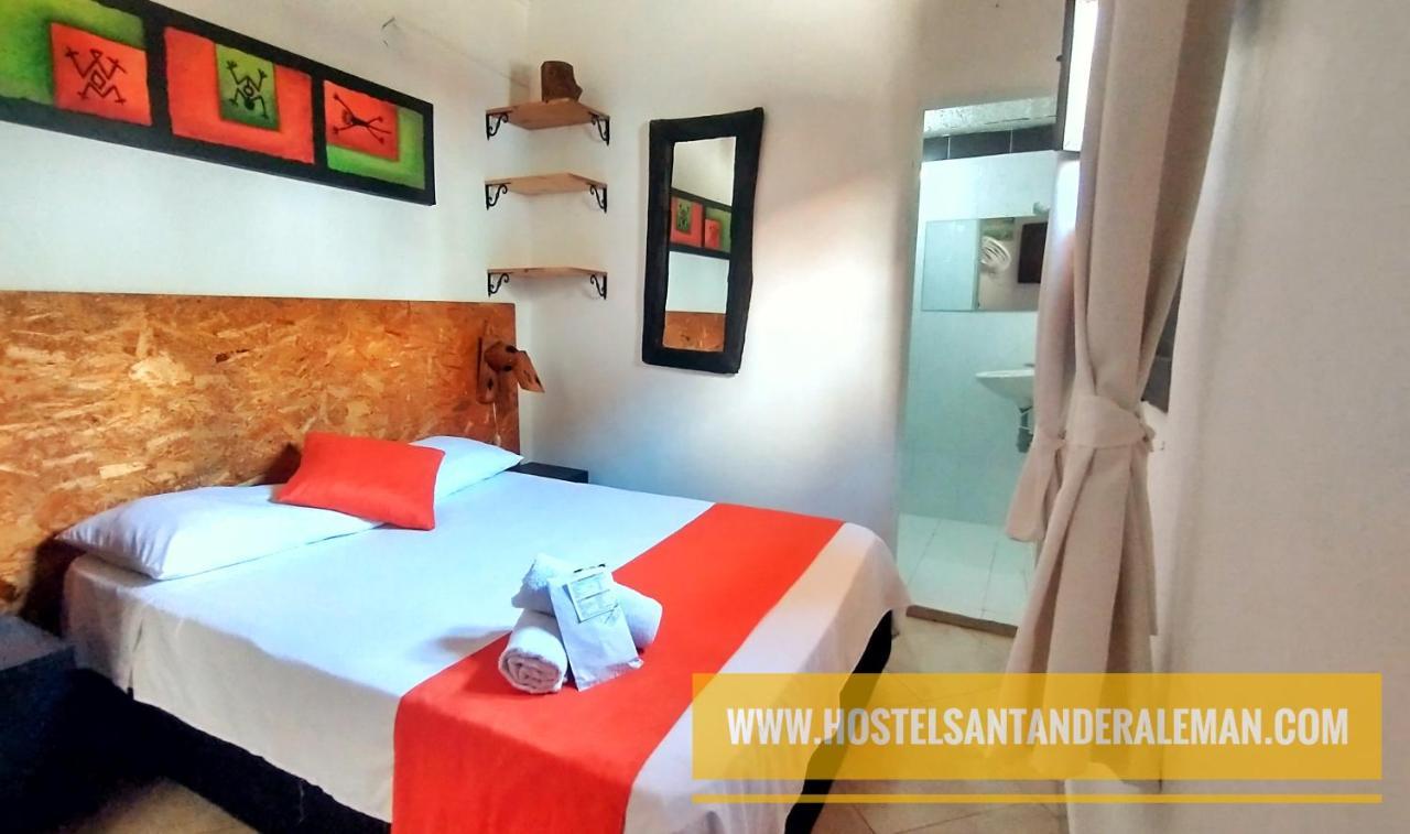 Santander Aleman Hostel 圣希尔 外观 照片