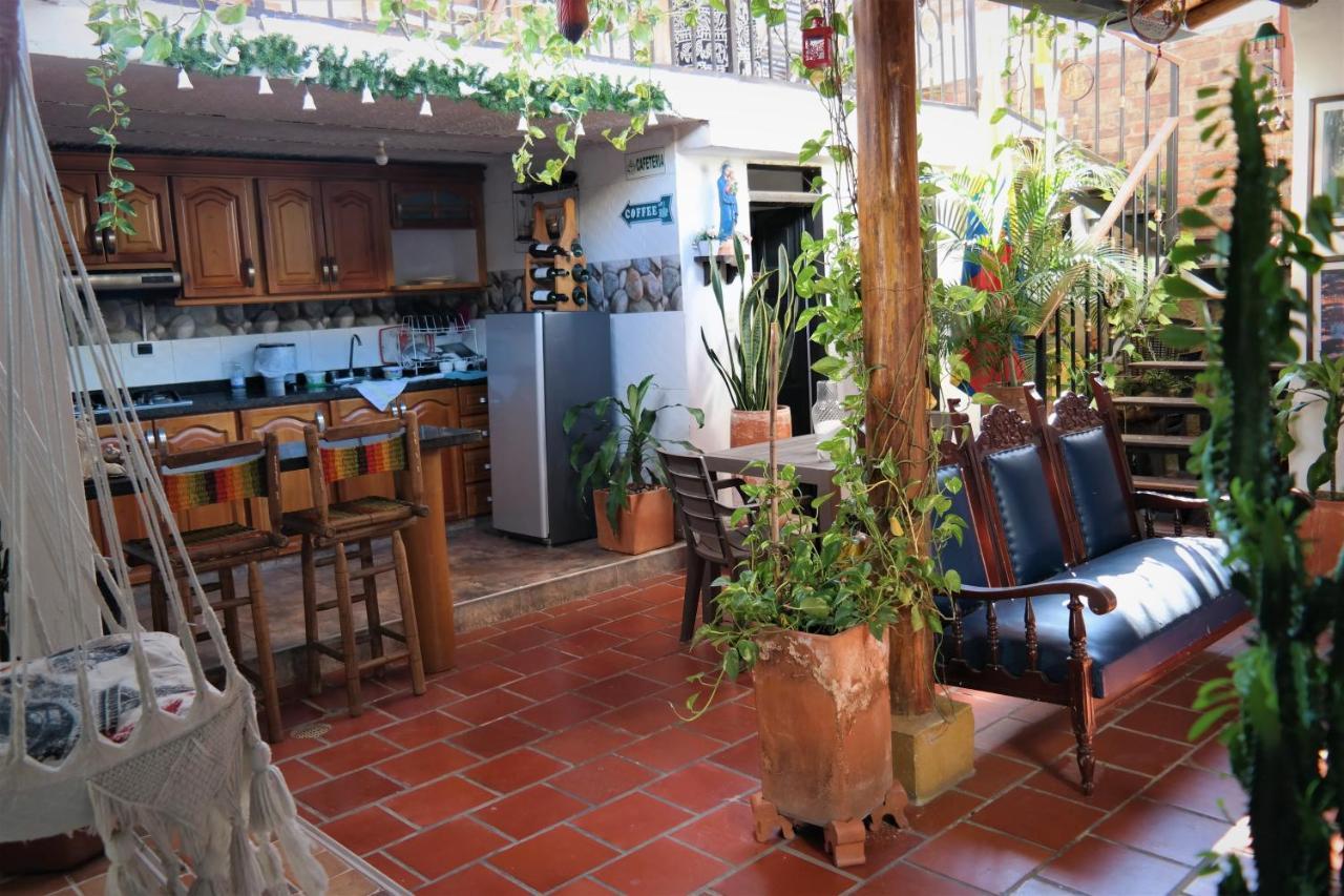 Santander Aleman Hostel 圣希尔 外观 照片