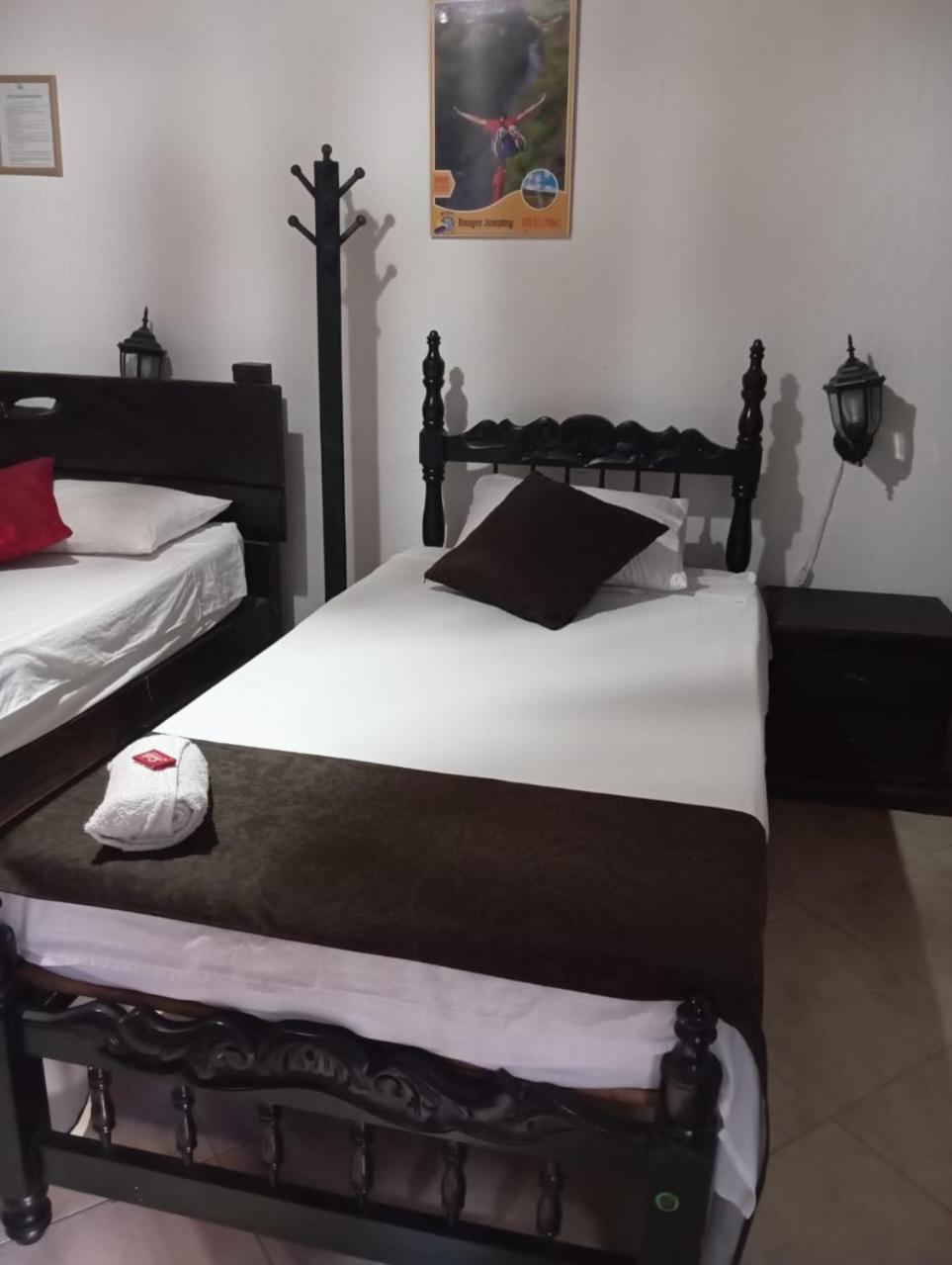 Santander Aleman Hostel 圣希尔 外观 照片