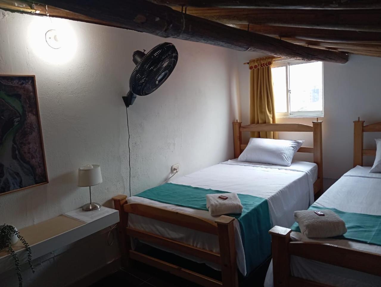 Santander Aleman Hostel 圣希尔 外观 照片