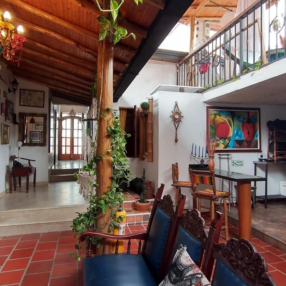 Santander Aleman Hostel 圣希尔 外观 照片