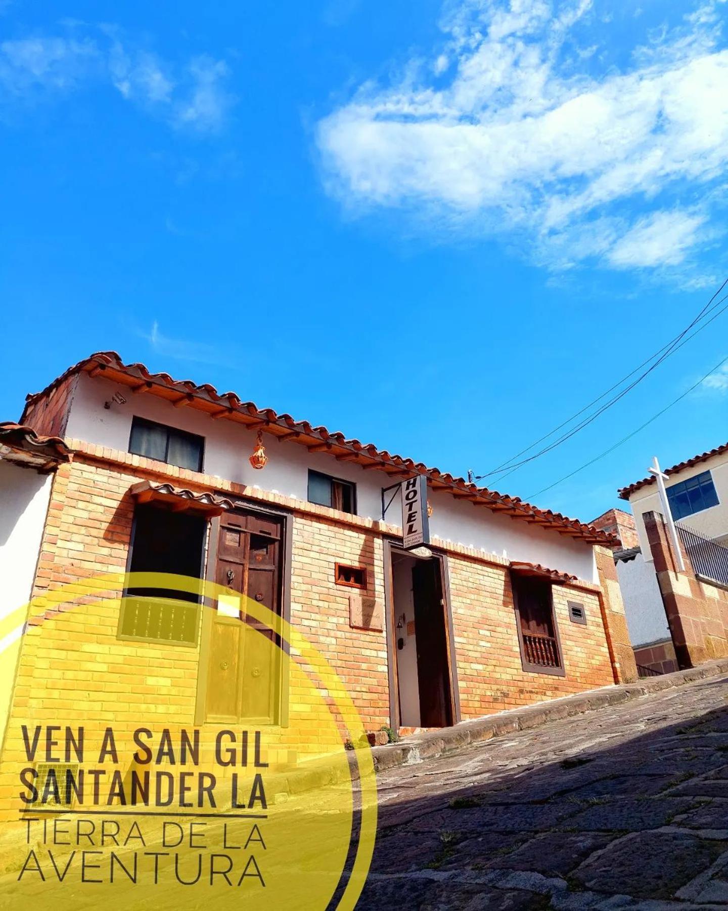 Santander Aleman Hostel 圣希尔 外观 照片