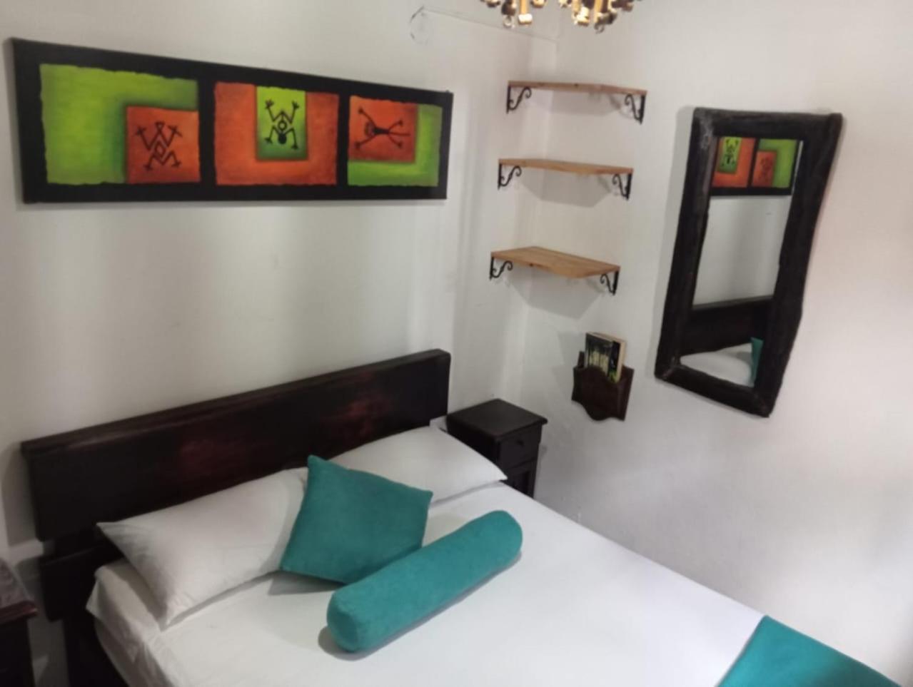 Santander Aleman Hostel 圣希尔 外观 照片